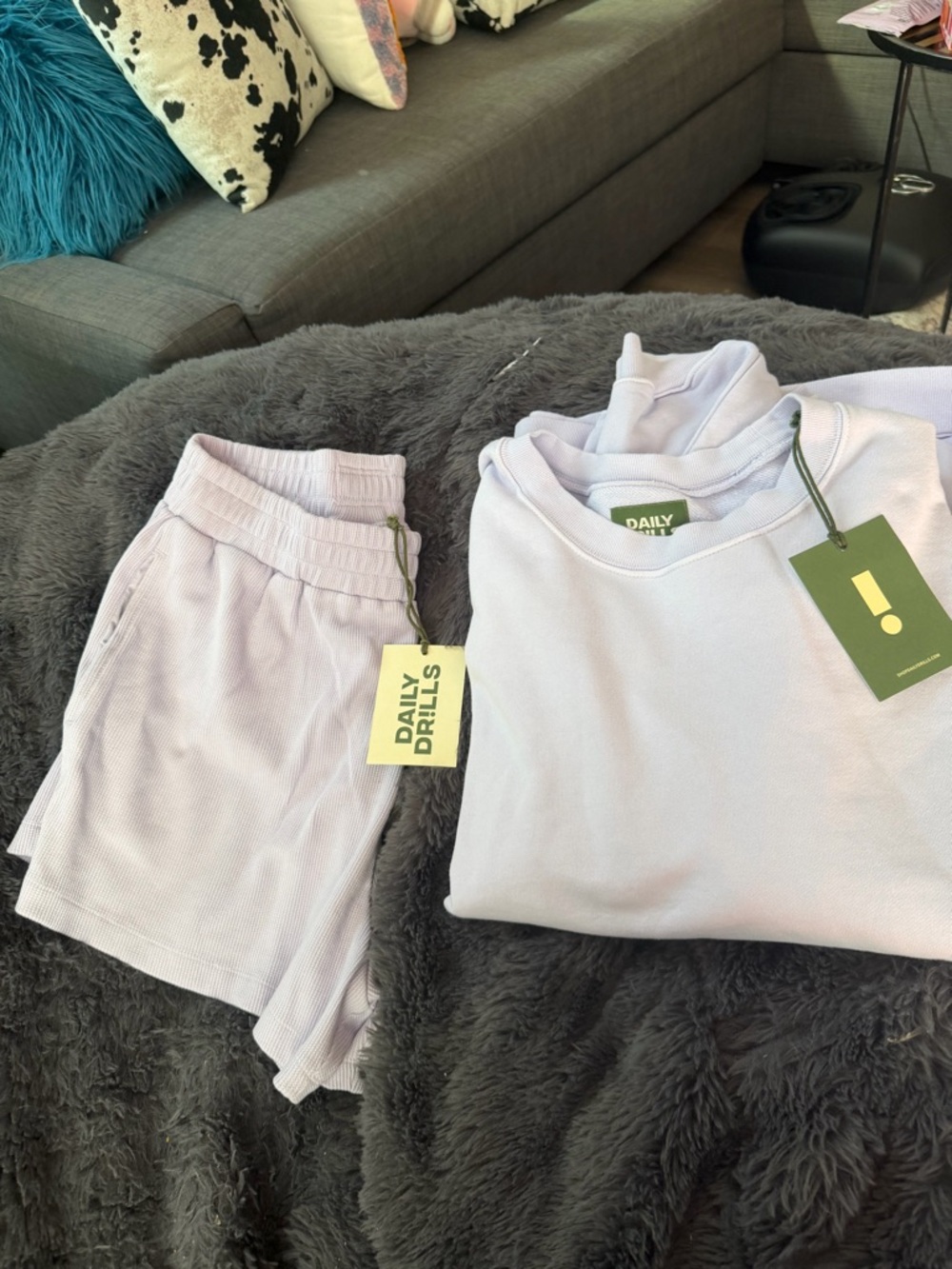 Daily Drills Wink oversized crew and thermal Shorts Set